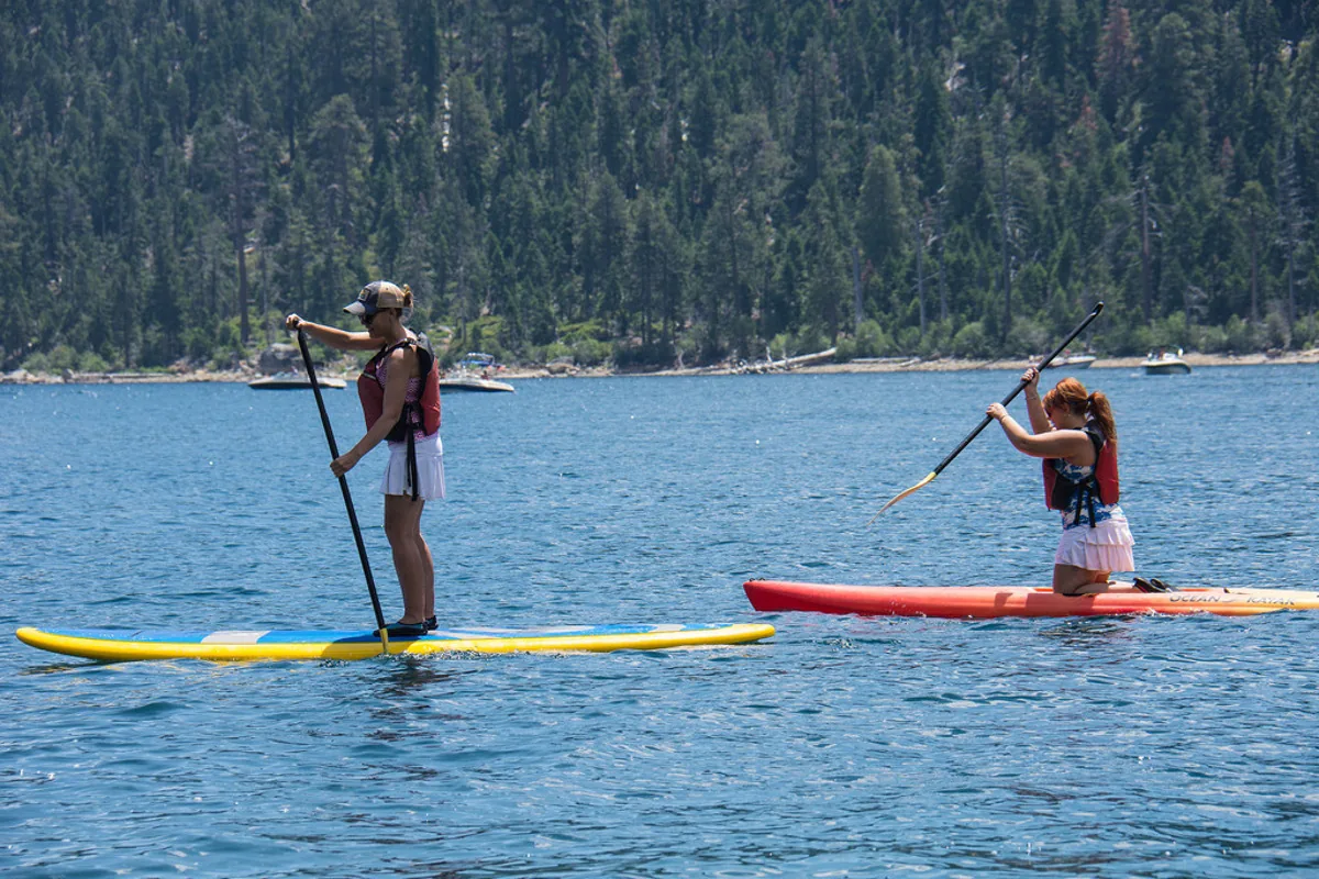 Stand up paddle sul lago di Molveno